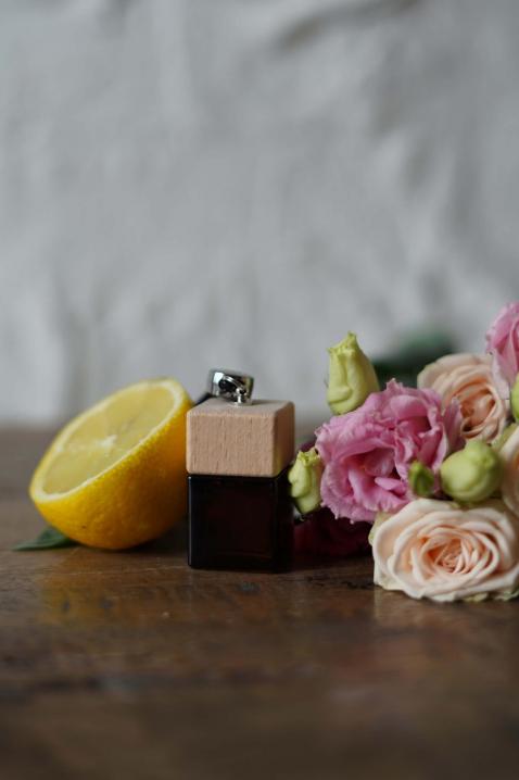 Perfumy samochodowe 10 ml - CAROLINA