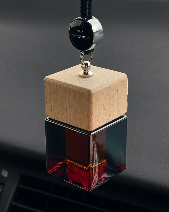 Perfumy samochodowe 10 ml - CAROLINA